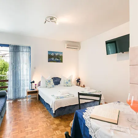 Hundefreundliches Studio-apartment Nur 580 Meter Zum Mit Parkplatz Selce